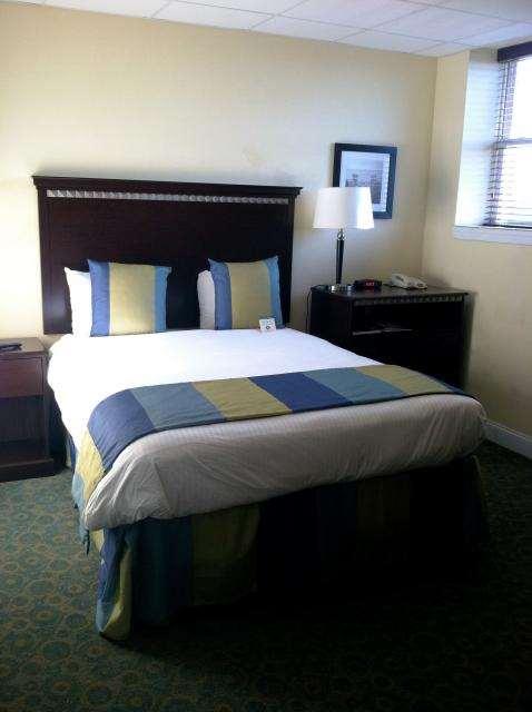 19 Atlantic Hotel Virginia Beach Rum bild